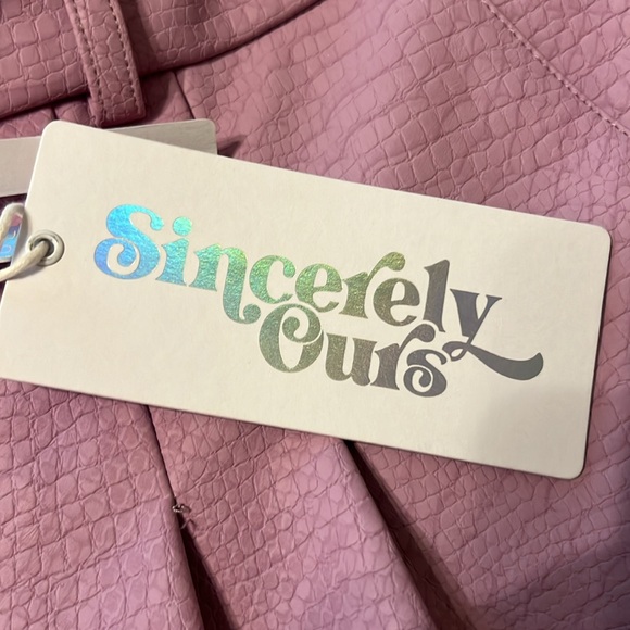 Sincerely Ours Croc Leather, High Waisted, Paper Bag Short in Lilac Croc, Size M - Picture 15 of 17